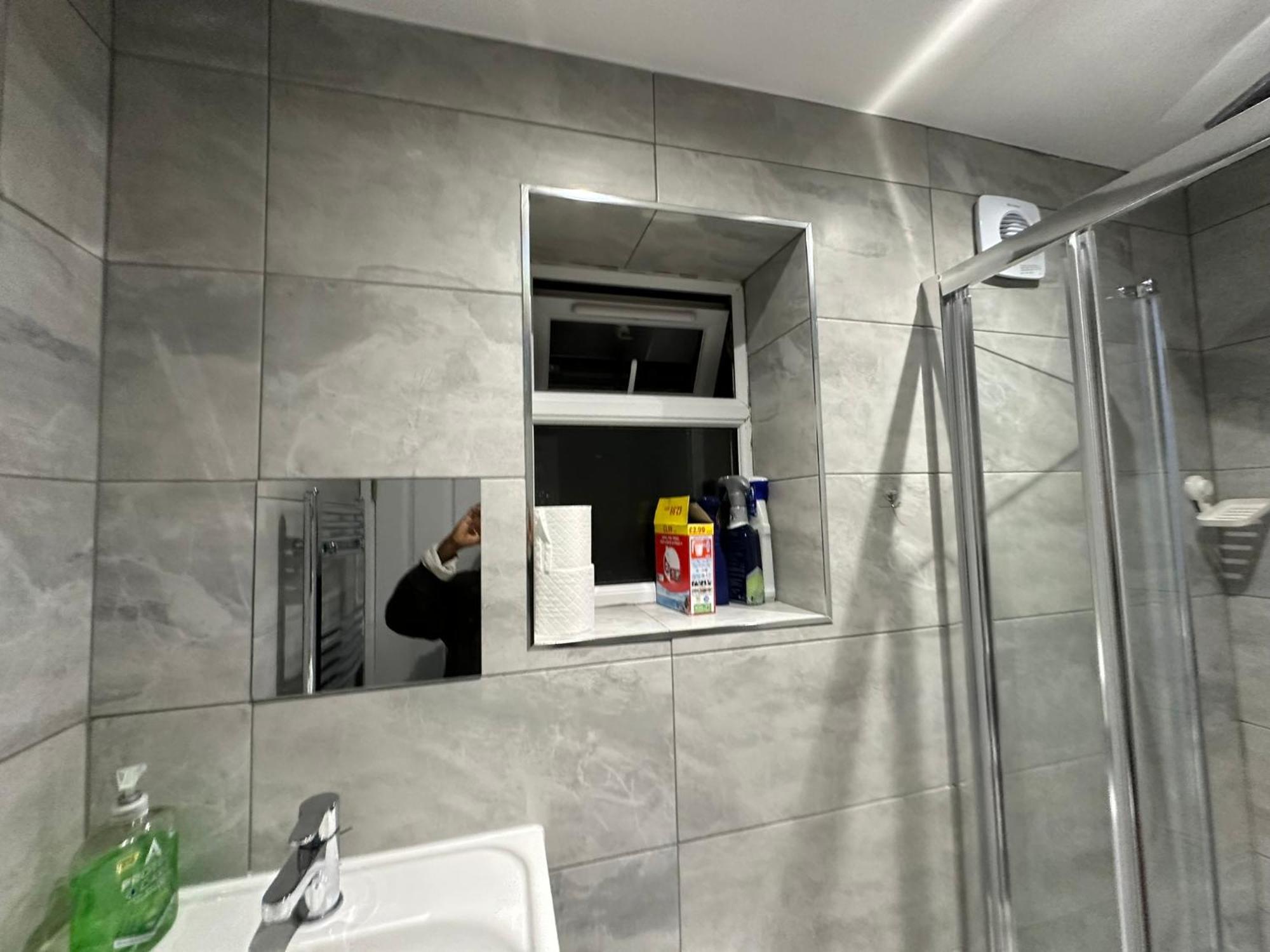 Luxury Ensuite 2Nd Studio Flat With Great Views In Keedonwood Road With Fully Own Bathroom Newly Added And Private Kitchenette Bromley Eksteriør billede